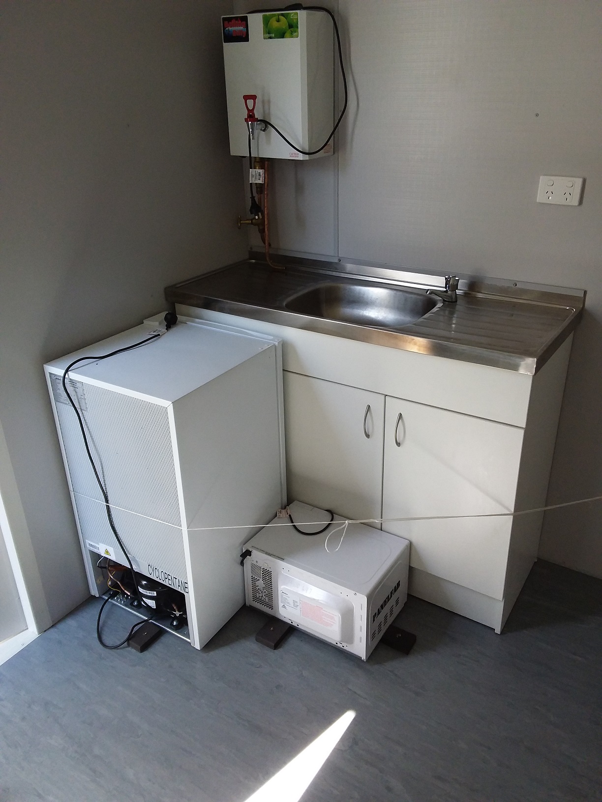 6m x 3m Event Unit With Sink (1)
